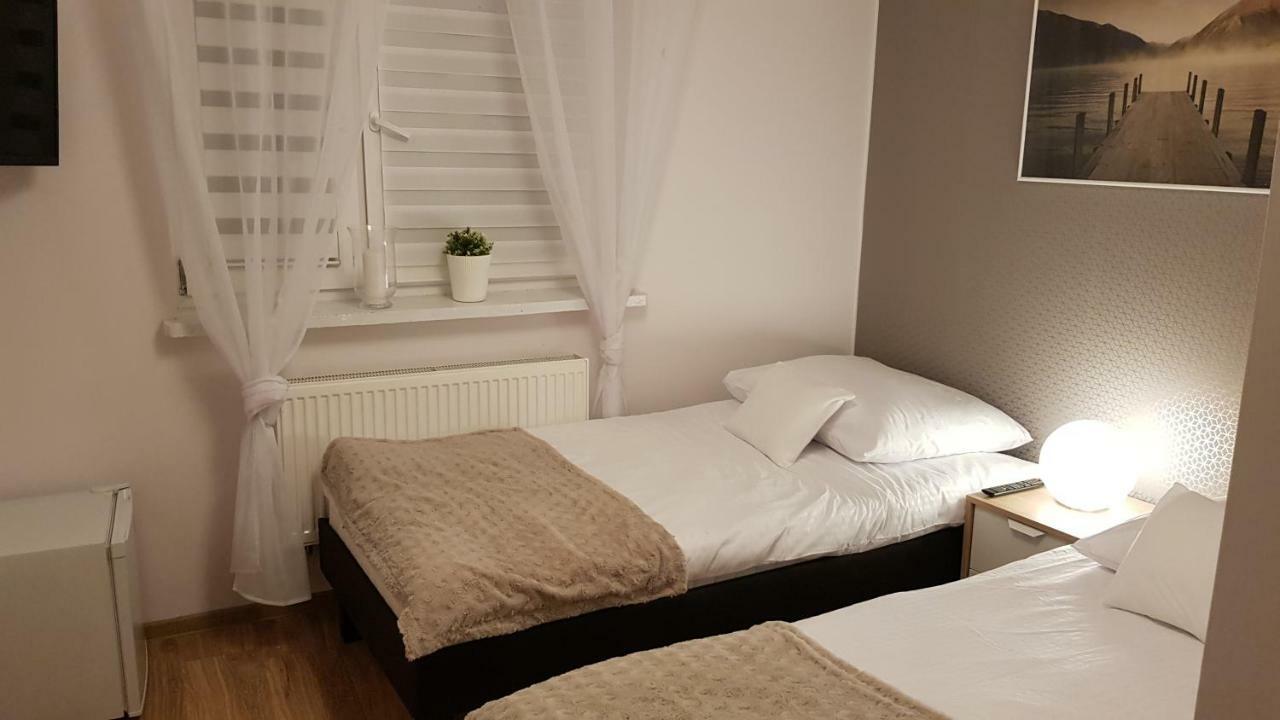 Pokoje Goscinne Venezia Czaplinek Exteriör bild