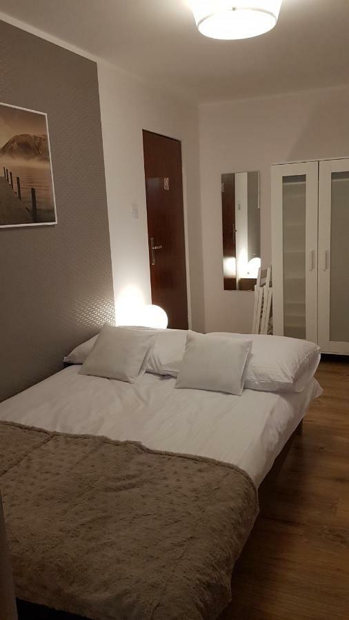 Pokoje Goscinne Venezia Czaplinek Exteriör bild