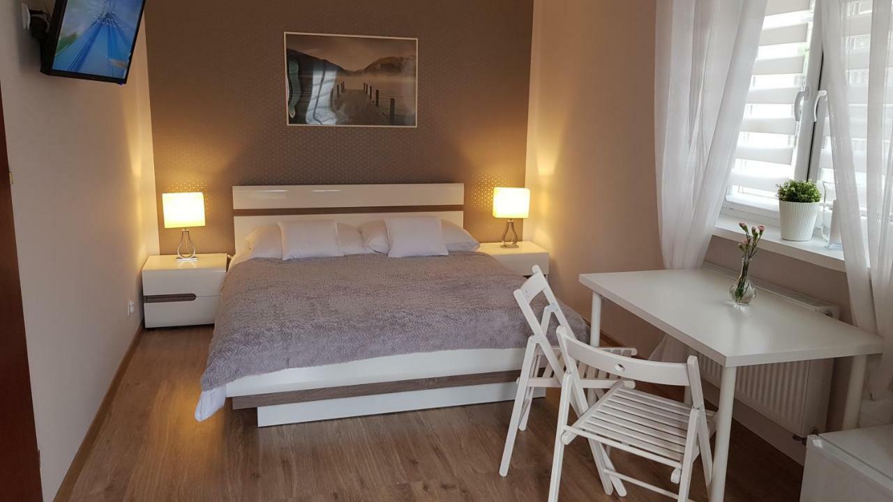 Pokoje Goscinne Venezia Czaplinek Exteriör bild